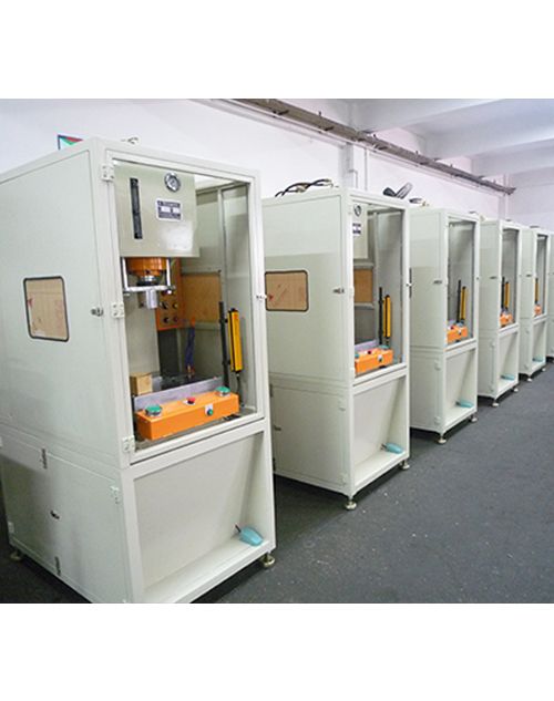 四面封機罩型快速油壓機KTCQF